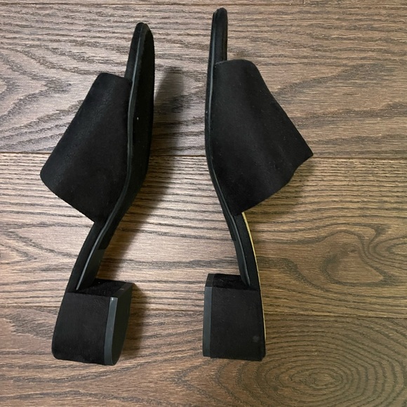 Black Sandals - Picture 2 of 3